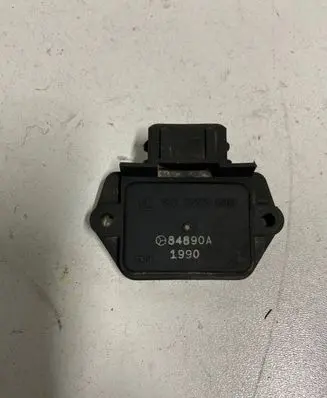 Opel Combo B Ignition amplifier control unit 90243618 84890A