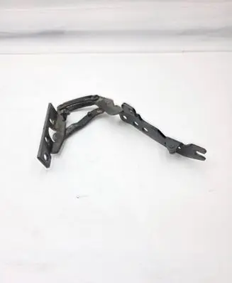 Engine bonnet/hood hinges