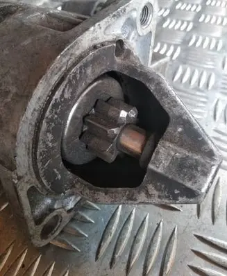 Mazda 626 Starter motor