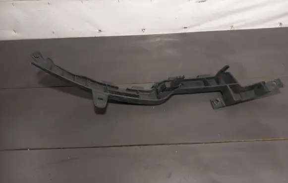 Opel Meriva B Front bumper mounting bracket 13267766 475498858