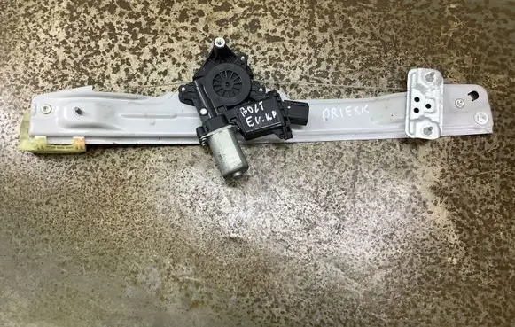 Chevrolet Bolt Front door window regulator with motor 42582714 G2KCZ