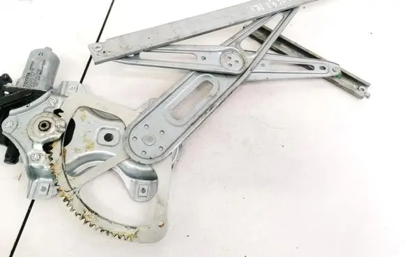 Toyota Yaris Sliding door window regulator with motor