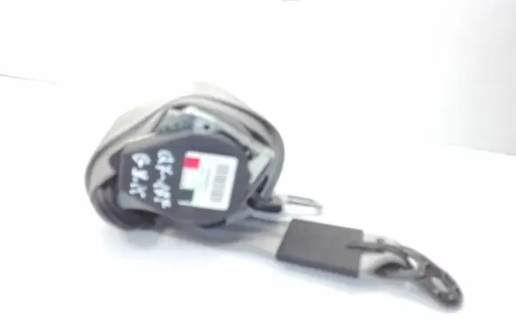 Middle seatbelt (rear)