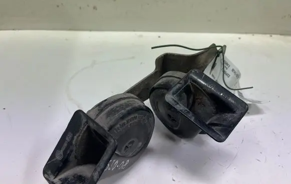 BMW 5 E60 E61 Horn signal 0092018
