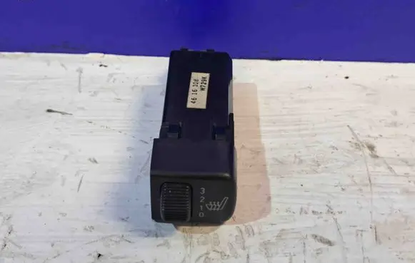 Saab 95 - 96 Seat heating switch 5471024 4616108