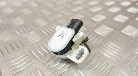 Toyota Prius+ (ZVW40) Brake pedal sensor switch 8951020041