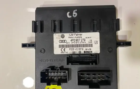 Audi Q7 4L Comfort/convenience module 4F0907279