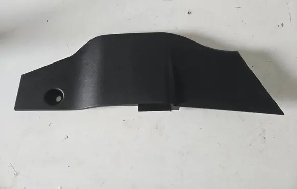 Nissan Leaf II (ZE1) Other interior part 689205SJ0B