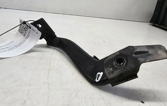 BMW 5 E60 E61 Radiator support slam panel bracket 51647060814
