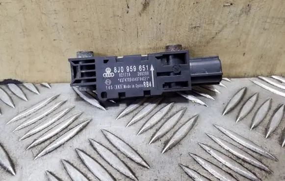 Seat Exeo (3R) Airbag deployment crash/impact sensor 8J0959651