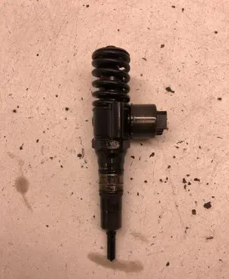 Audi A3 S3 8P Fuel injector 03G130073B 0414720403