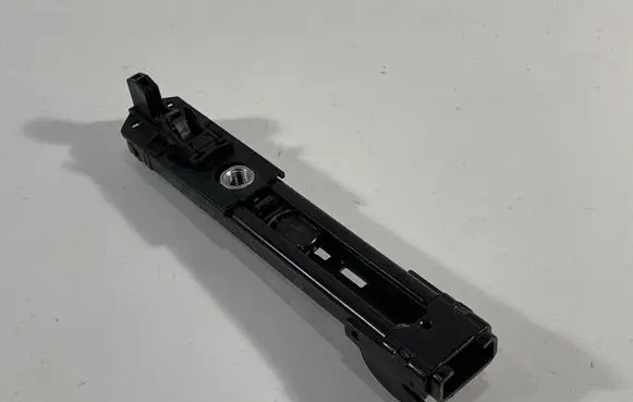 Volkswagen Touran I Seat belt adjustment motor 1T0857819