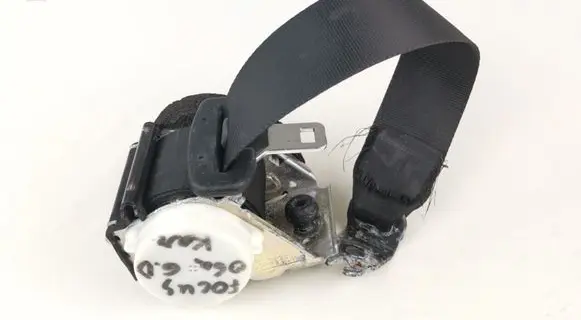 Ford Focus Rear seatbelt 4m51a611b63