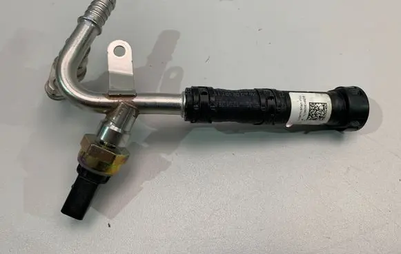 Audi A8 S8 D5 Fuel line pipe 059130299CL