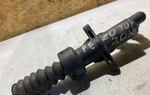 Peugeot 307 Clutch slave cylinder 