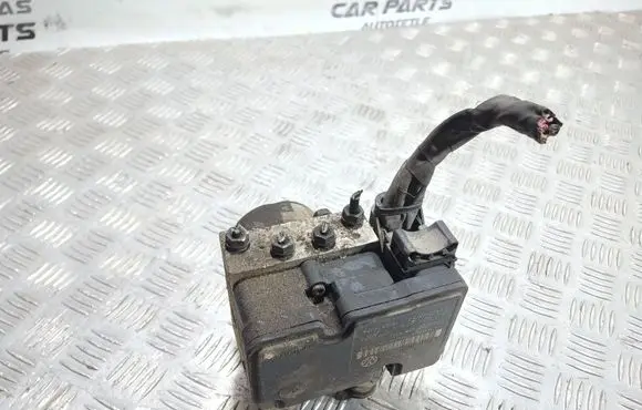 Volkswagen Golf V ABS Pump 1K0907379N