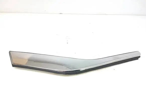 Renault Captur II Rear side glass trim 833314582R