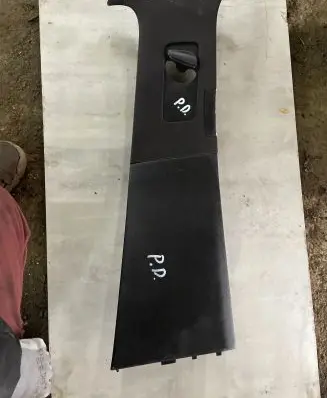 Porsche Cayenne (9PA) (B) pillar trim (top) 7L5867240DB 770110903 526022