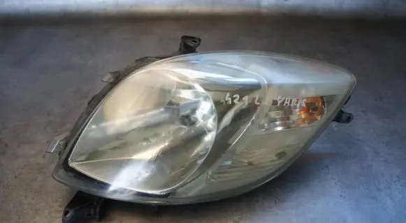 Toyota Yaris Headlight/headlamp 89900736
