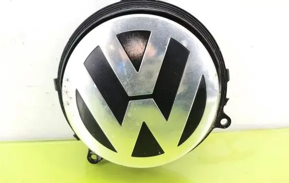 Volkswagen PASSAT B6 Tailgate/trunk/boot exterior handle 1K0827469E
