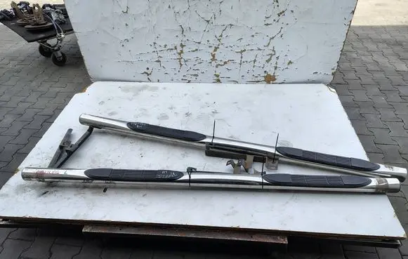 Volkswagen Touareg I Foot area side trim 