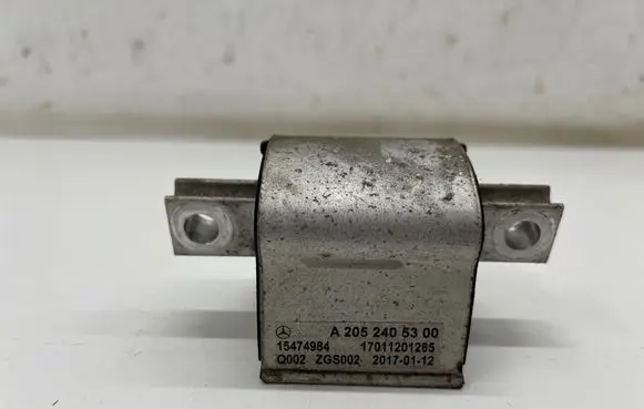 Mercedes-Benz E W213 Gearbox mount A2052405300