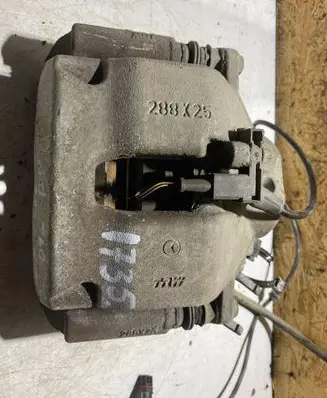 Mercedes-Benz C W204 Front brake caliper 288X25