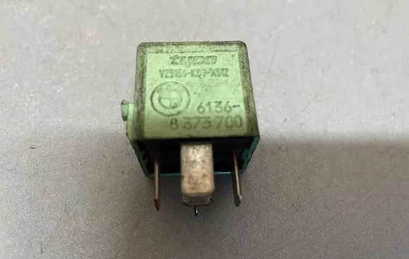 BMW 5 E60 E61 Other relay 61368373700