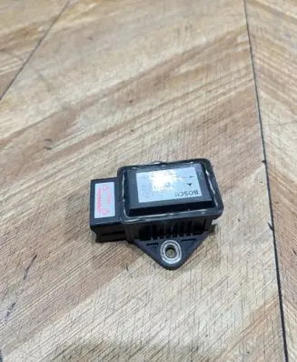 Mercedes-Benz E W211 ESP acceleration yaw rate sensor 0265005267 0034301 A0035420318