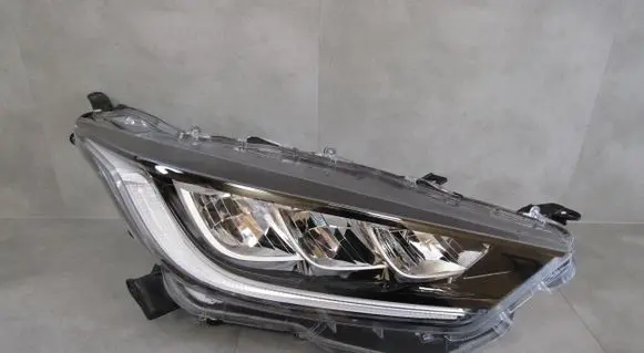 Toyota Yaris XP210 Headlight/headlamp YARISIV