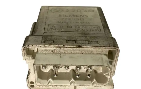 BMW 3 E46 Glow plug pre-heat relay 2247664