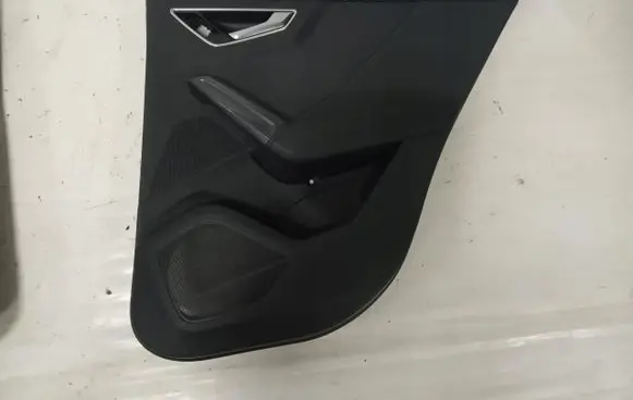 Audi Q2 - Rear door card panel trim