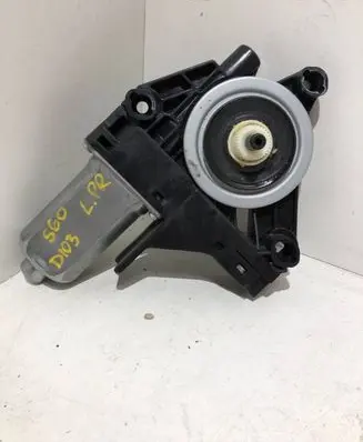 Volvo S60 Front door window regulator motor 966269102 100903