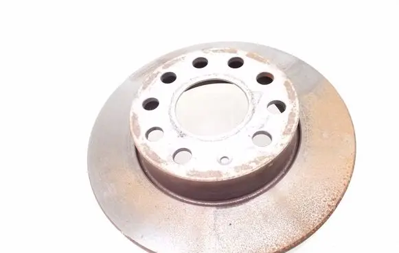 Volkswagen Golf V Rear brake disc