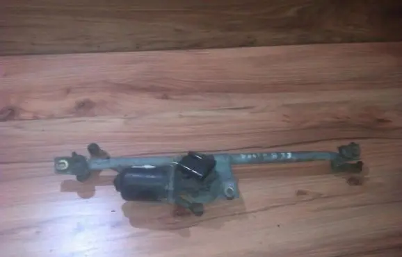 Opel Vectra B Front wiper linkage and motor