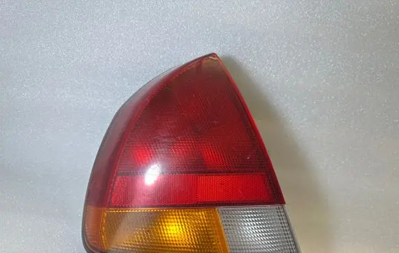 Mitsubishi Carisma Rear/tail lights MB944543 29210102