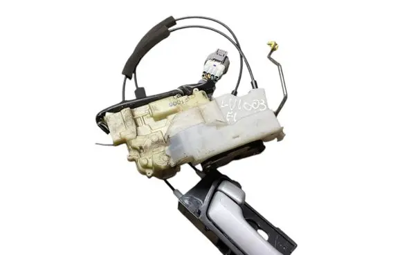 Isuzu D-Max Front door lock