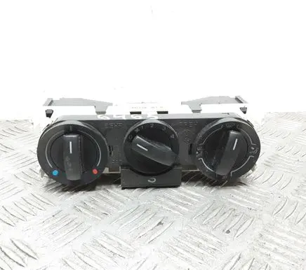 Volkswagen Polo IV 9N3 Climate control unit 6Q0819045AA E8375