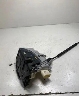 Seat Altea Front door lock