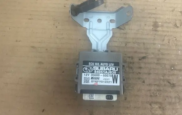 Subaru Legacy Light module LCM 84051AJ030 3560060078 0YKFY012221
