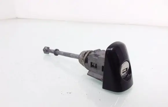 Citroen C5 Front door lock (next to the handle) 59395J01