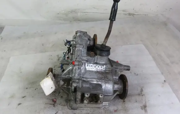 Suzuki Jimny Rear gearbox reducer/haldex oil pump 