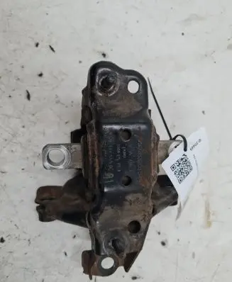 Skoda Fabia Mk1 (6Y) Engine mount bracket 6Q0199555AC