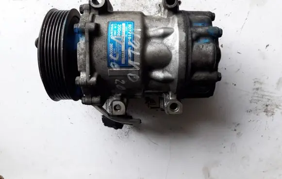 Volvo V50 Air conditioning (A/C) compressor (pump) SD7V16