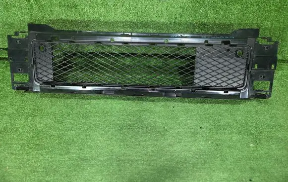 Mercedes-Benz G W461 W463 1st Gen Front bumper lower grill A4638851100