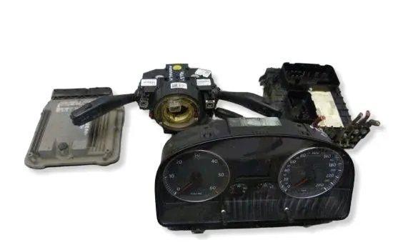 Volkswagen Touran I Engine control unit/module 03G906016BB 0281011479 1039S04585