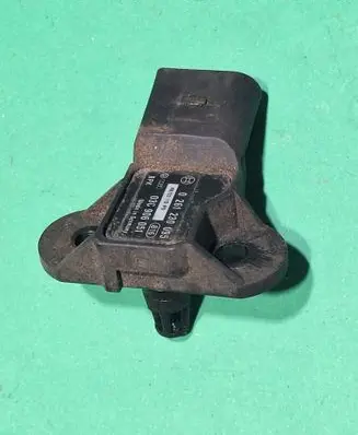 Skoda Octavia Mk2 (1Z) Air pressure sensor 0261230095 03C906051
