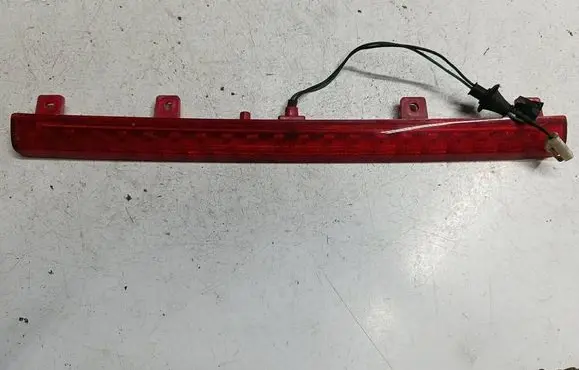 Mazda 323 F Third/center stoplight R9325