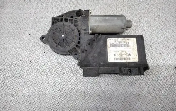Volkswagen Phaeton Front door window regulator motor E036060503
