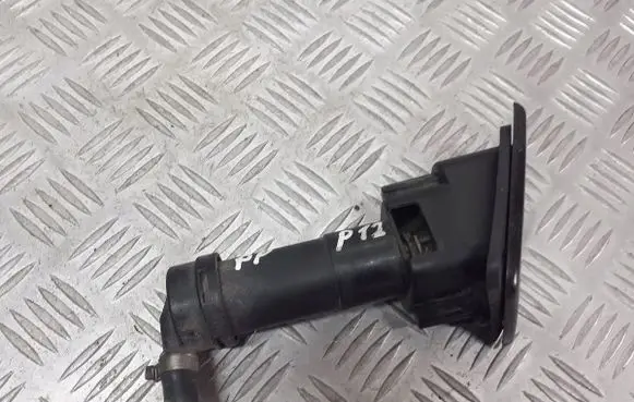 Nissan Primera Headlight washer spray nozzle